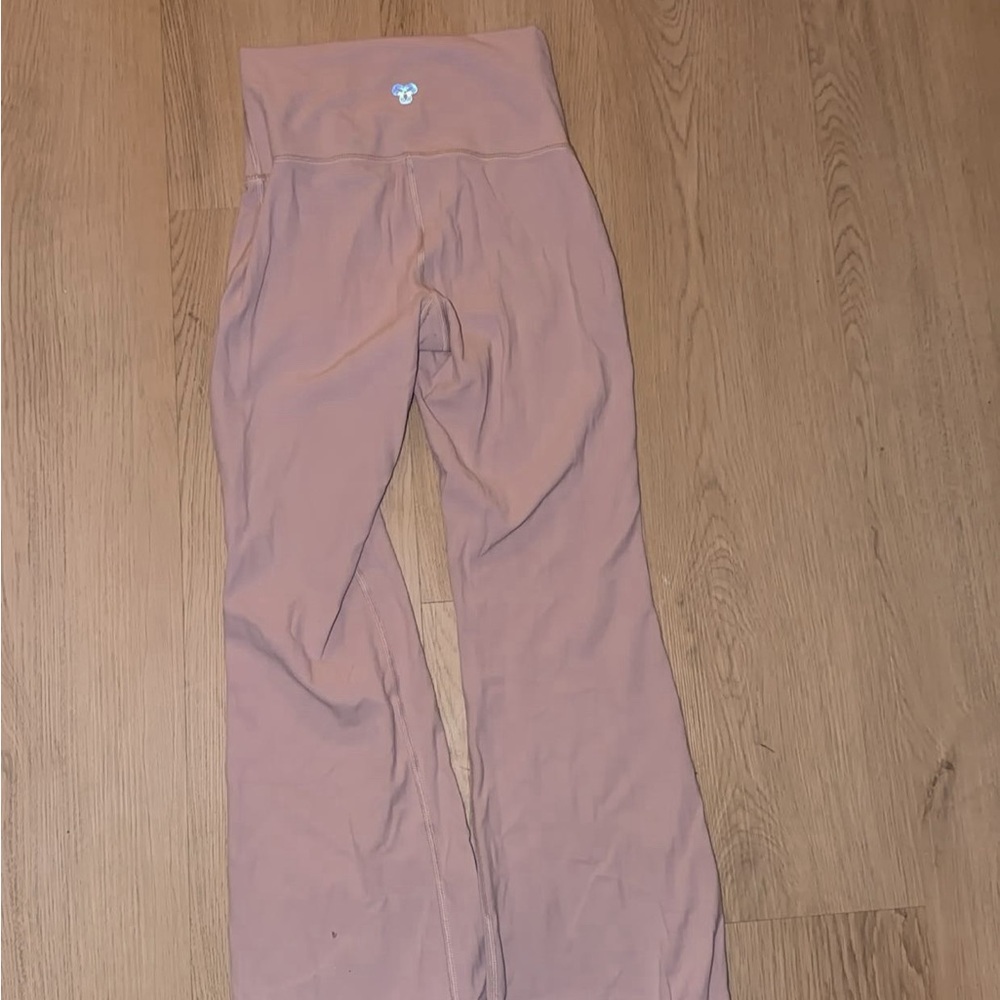 Aritzia Pink Leggings